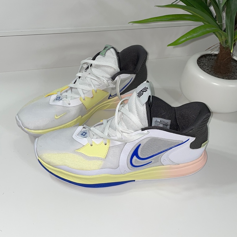 Nike Kyrie Low 5 Size 13